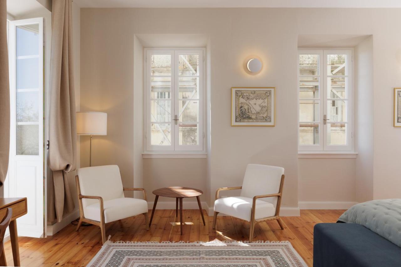 The Consulate Apartment *